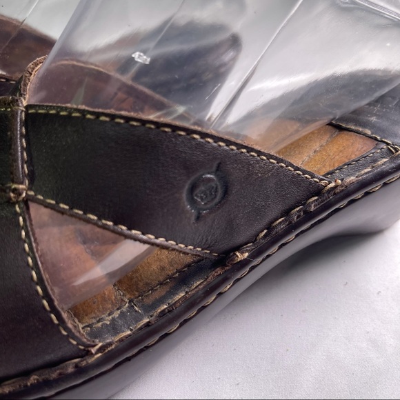 Born Women's Brown Wedge Slip On Sandals - Picture 10 of 11